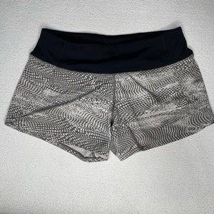 Lululemon Speed up Lined short 2.5”